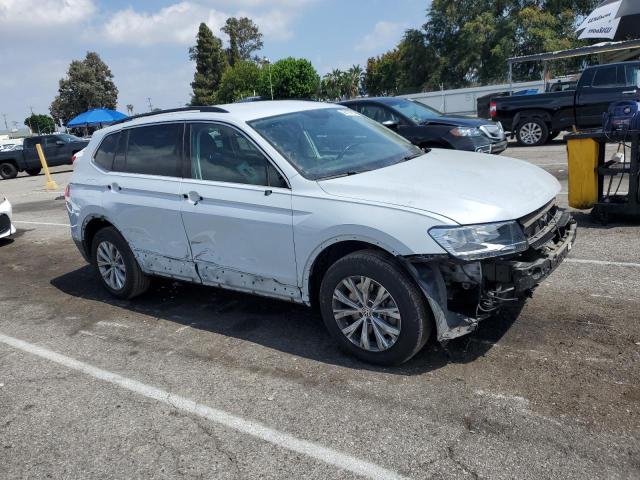 3VV3B7AX8JM213046  volkswagen  2018 IMG 3