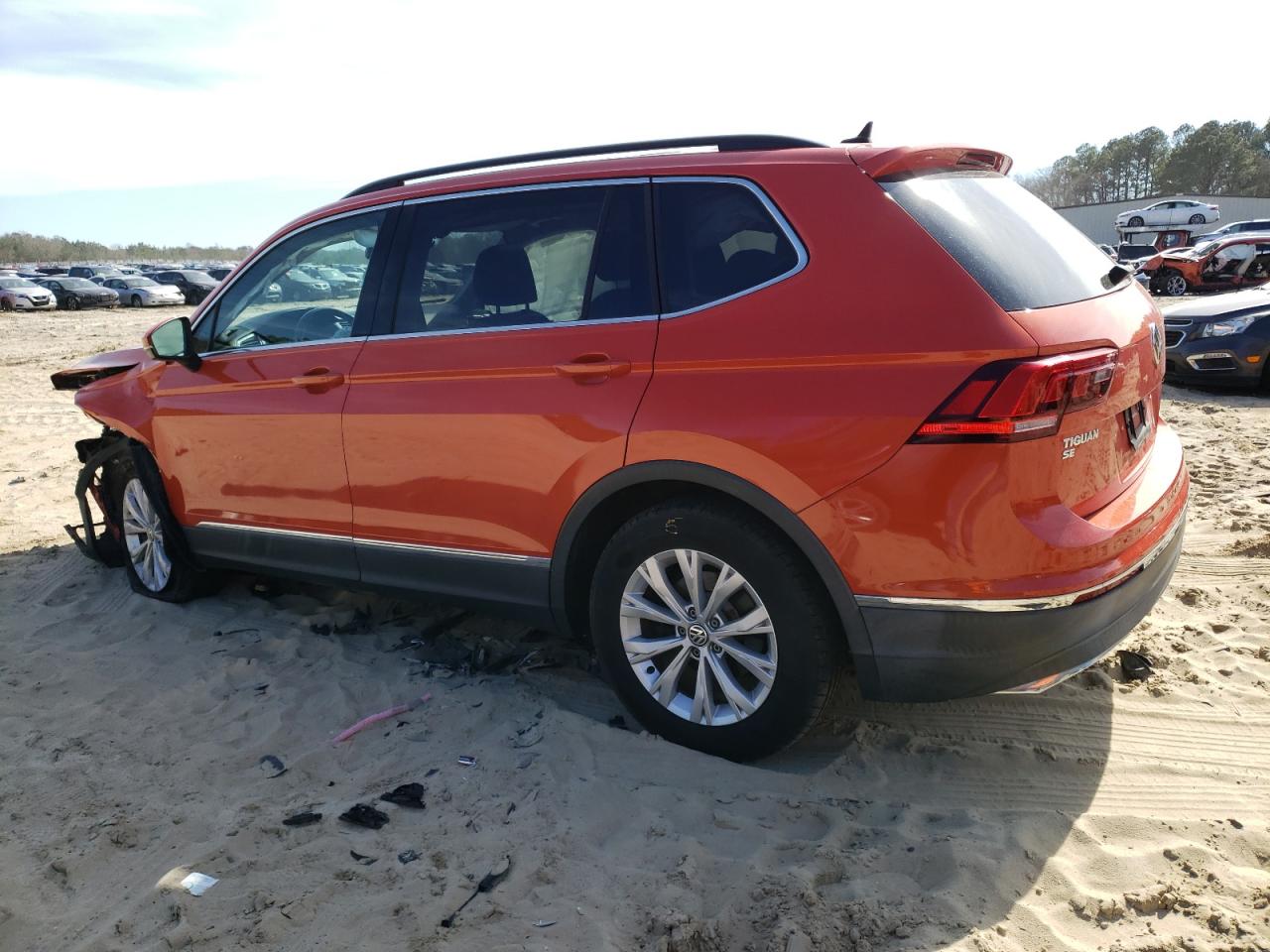 3VV3B7AX9JM188223  volkswagen tiguan 2018 IMG 1