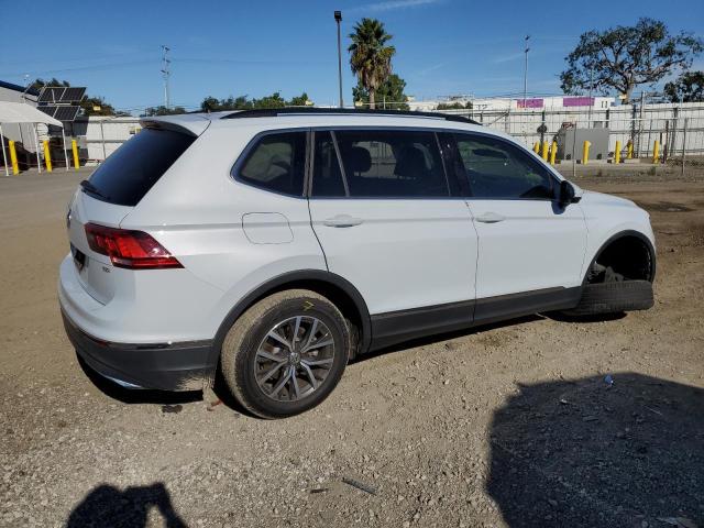 3VV3B7AXXJM221018  volkswagen tiguan 2018 IMG 2