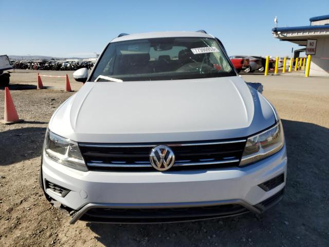 3VV3B7AXXJM221018  volkswagen tiguan 2018 IMG 4