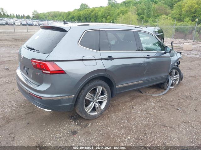 3VV4B7AX0KM018340  volkswagen tiguan 2018 IMG 3