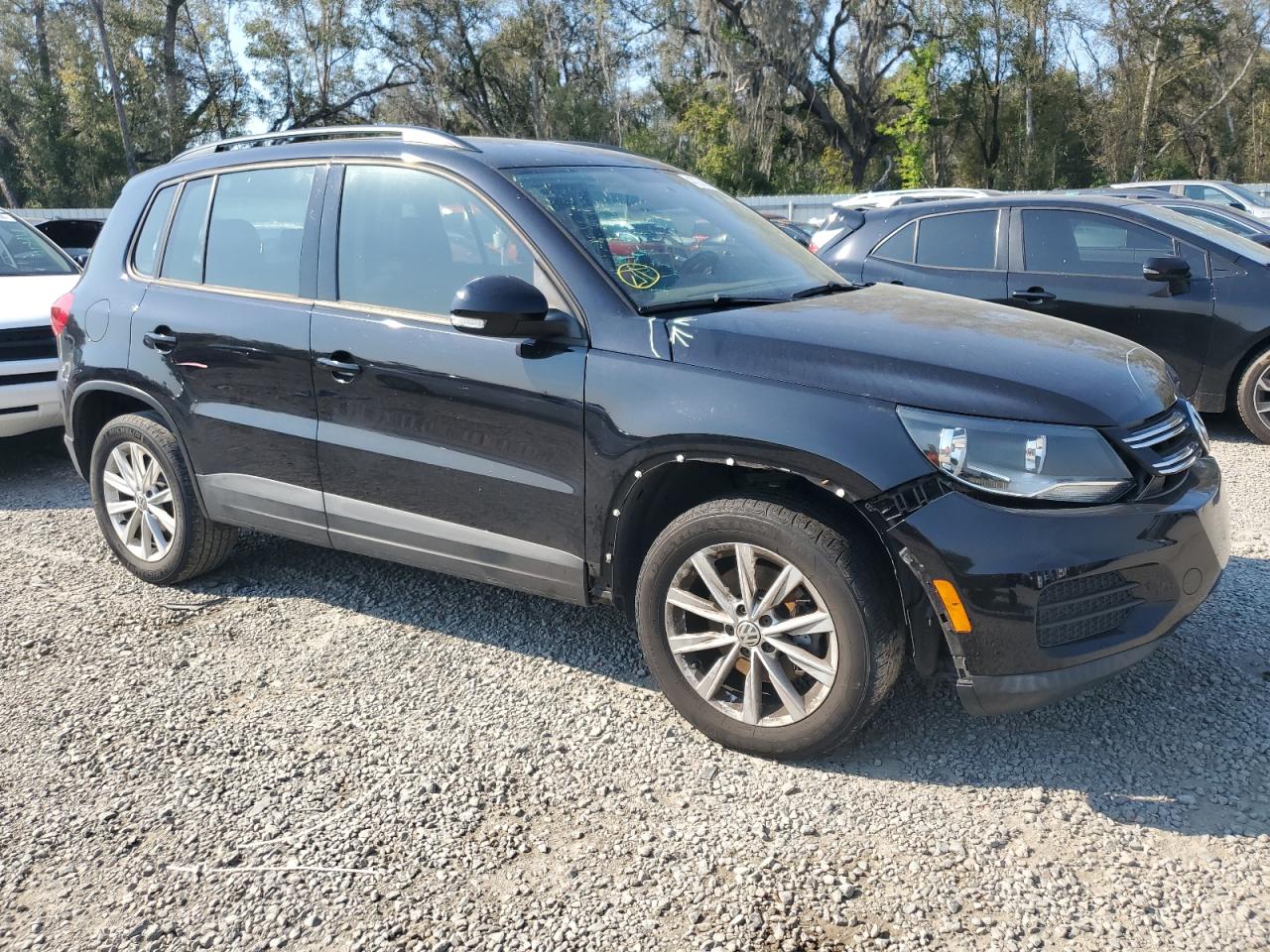 WVGAV7AX6JK003044  volkswagen  2018 IMG 3