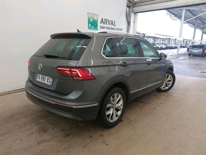 WVGZZZ5NZJW984787  volkswagen tiguan 2018 IMG 2