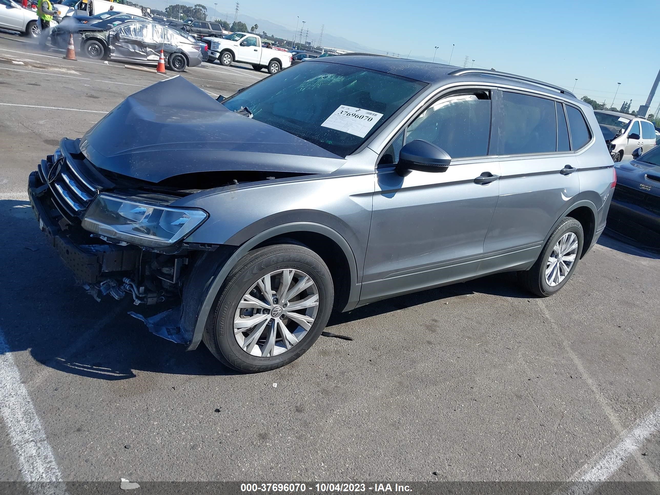 3VV1B7AXXKM147009  volkswagen tiguan 2019 IMG 1