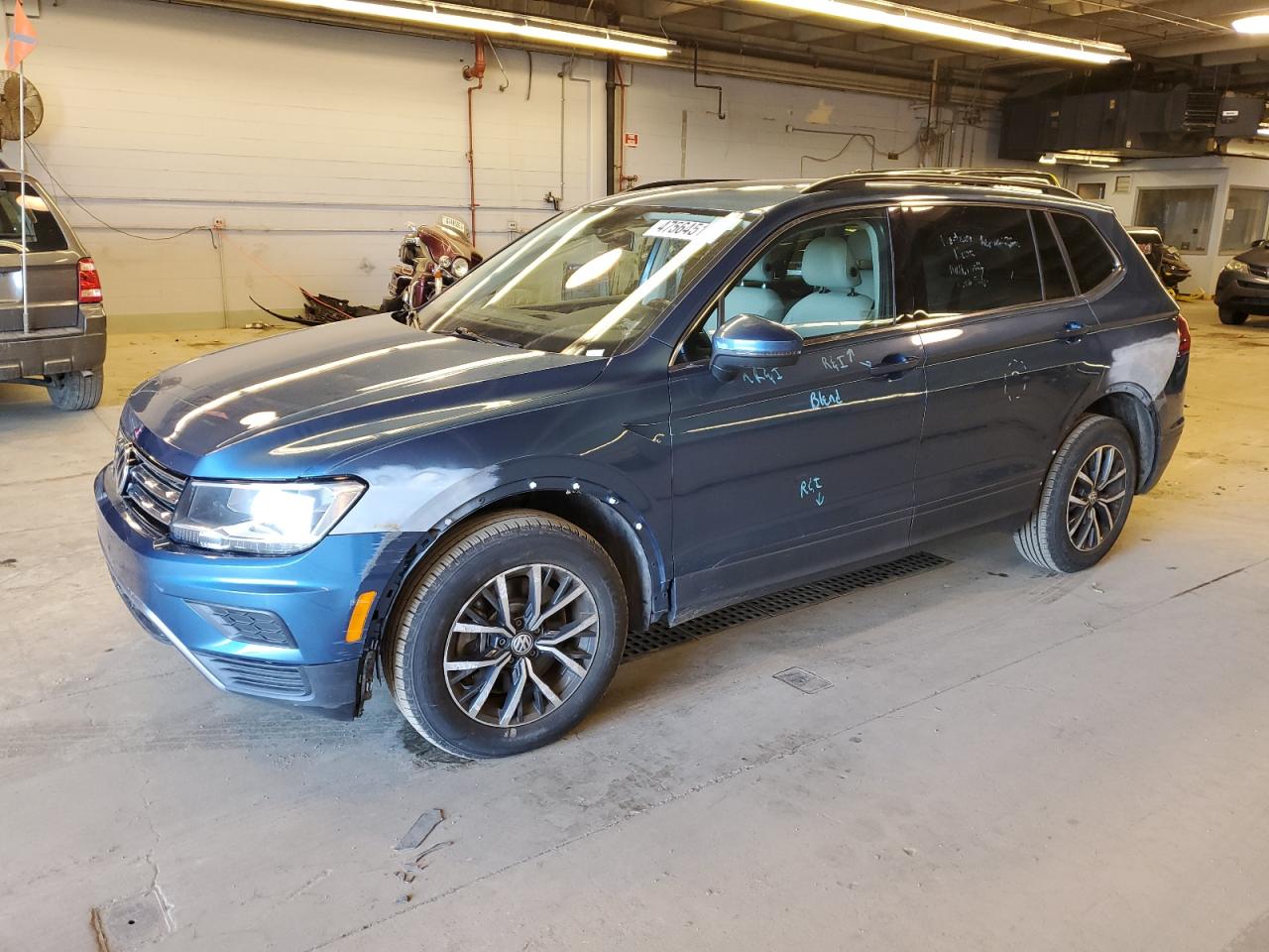 3VV2B7AX8KM118662  volkswagen tiguan 2019 IMG 0