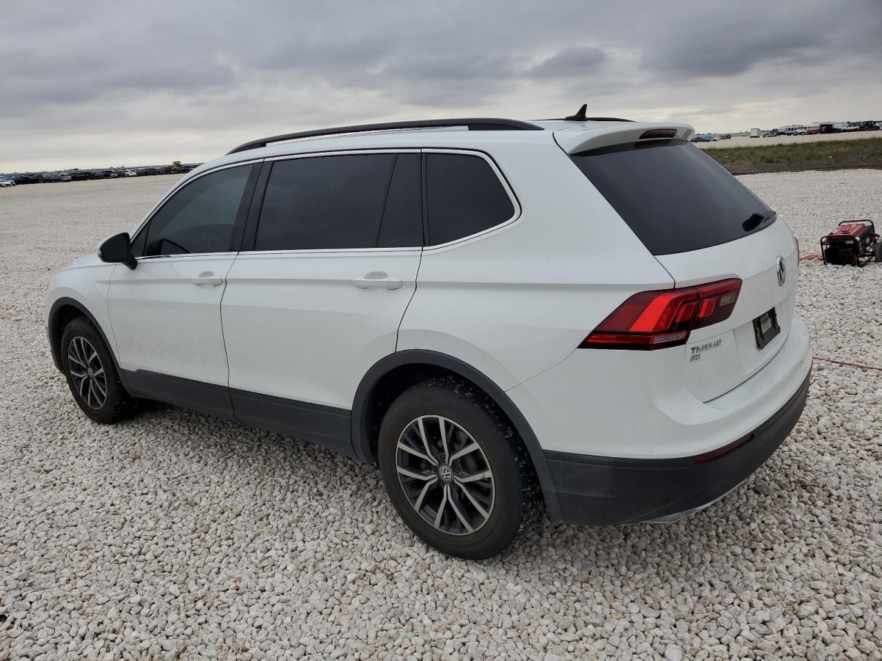 3VV3B7AX1KM140460  volkswagen tiguan 2019 IMG 1