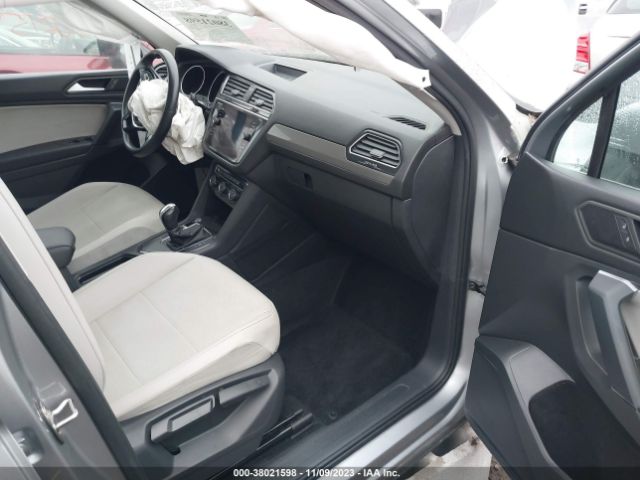 3VV3B7AX3KM107170  volkswagen tiguan 2019 IMG 4