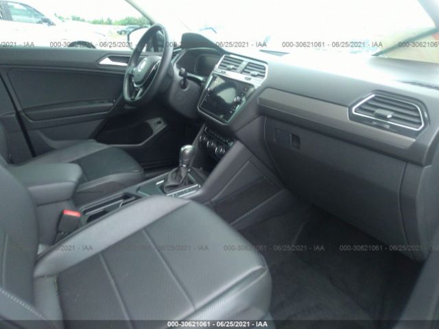 3VV3B7AX5KM124049  volkswagen tiguan 2019 IMG 4