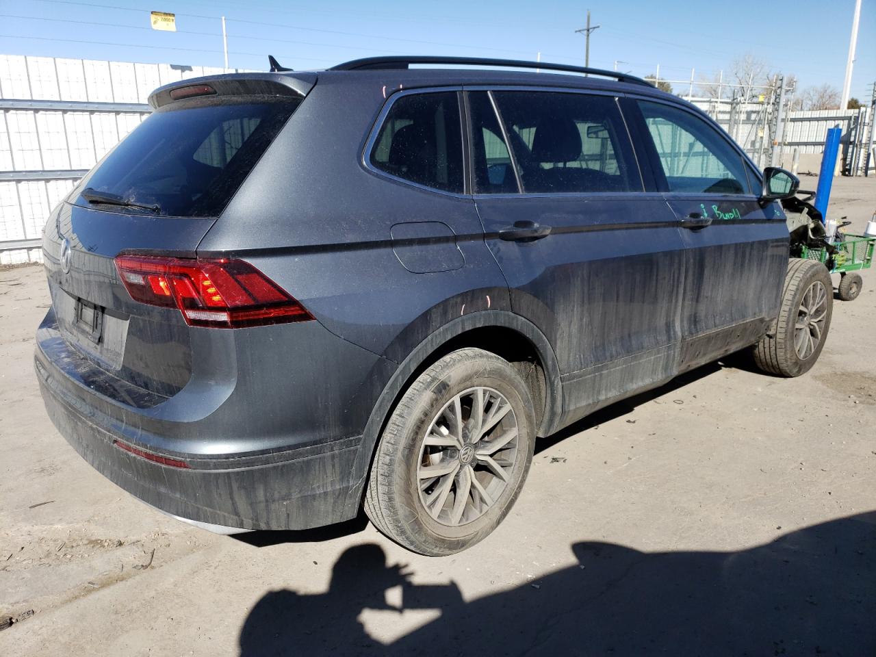 3VV3B7AX5KM178502  volkswagen tiguan 2019 IMG 2