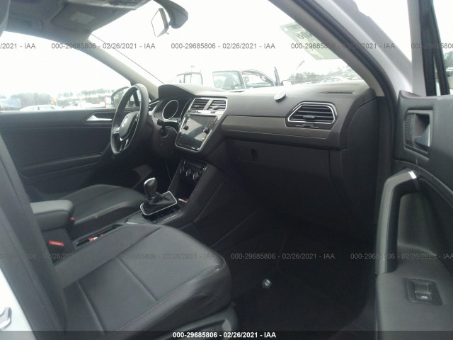 3VV3B7AX6KM072625  volkswagen tiguan 2019 IMG 4