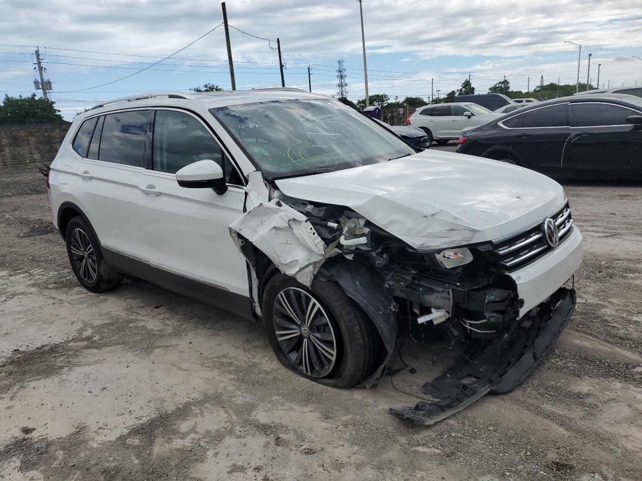 3VV3B7AX8KM087837  volkswagen tiguan 2019 IMG 3