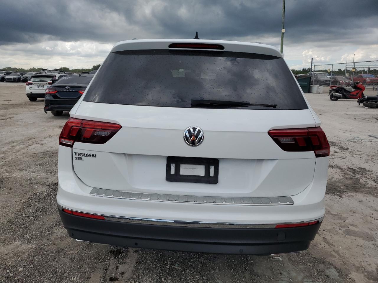 3VV3B7AX8KM087837  volkswagen tiguan 2019 IMG 5