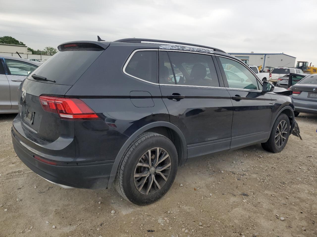 3VV3B7AXXKM140862  volkswagen tiguan 2019 IMG 2