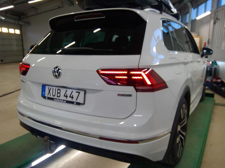 WVGZZZ5NZKW845780  volkswagen tiguan 2019 IMG 2