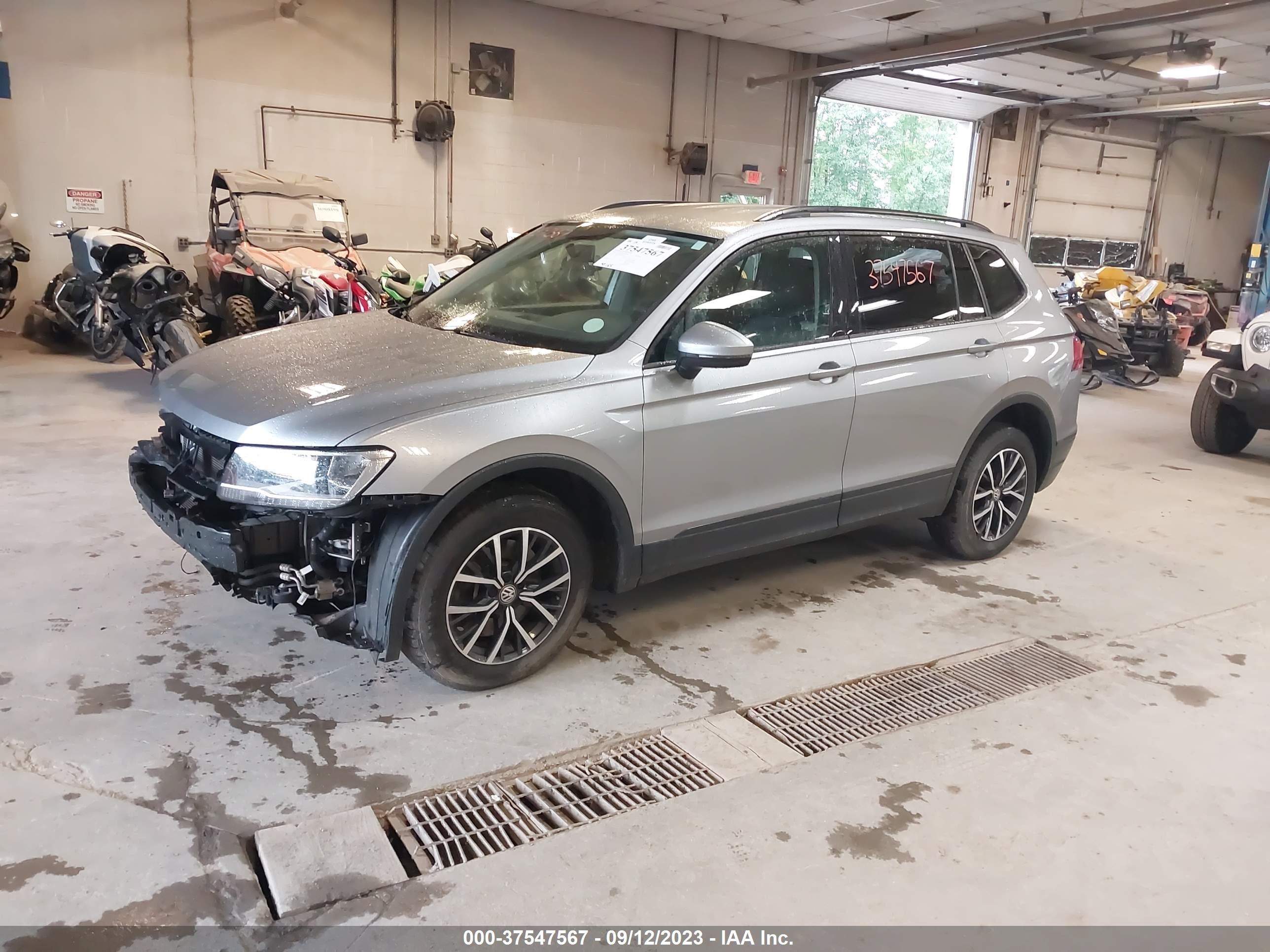 3VV1B7AX8MM028653  volkswagen tiguan 2021 IMG 1