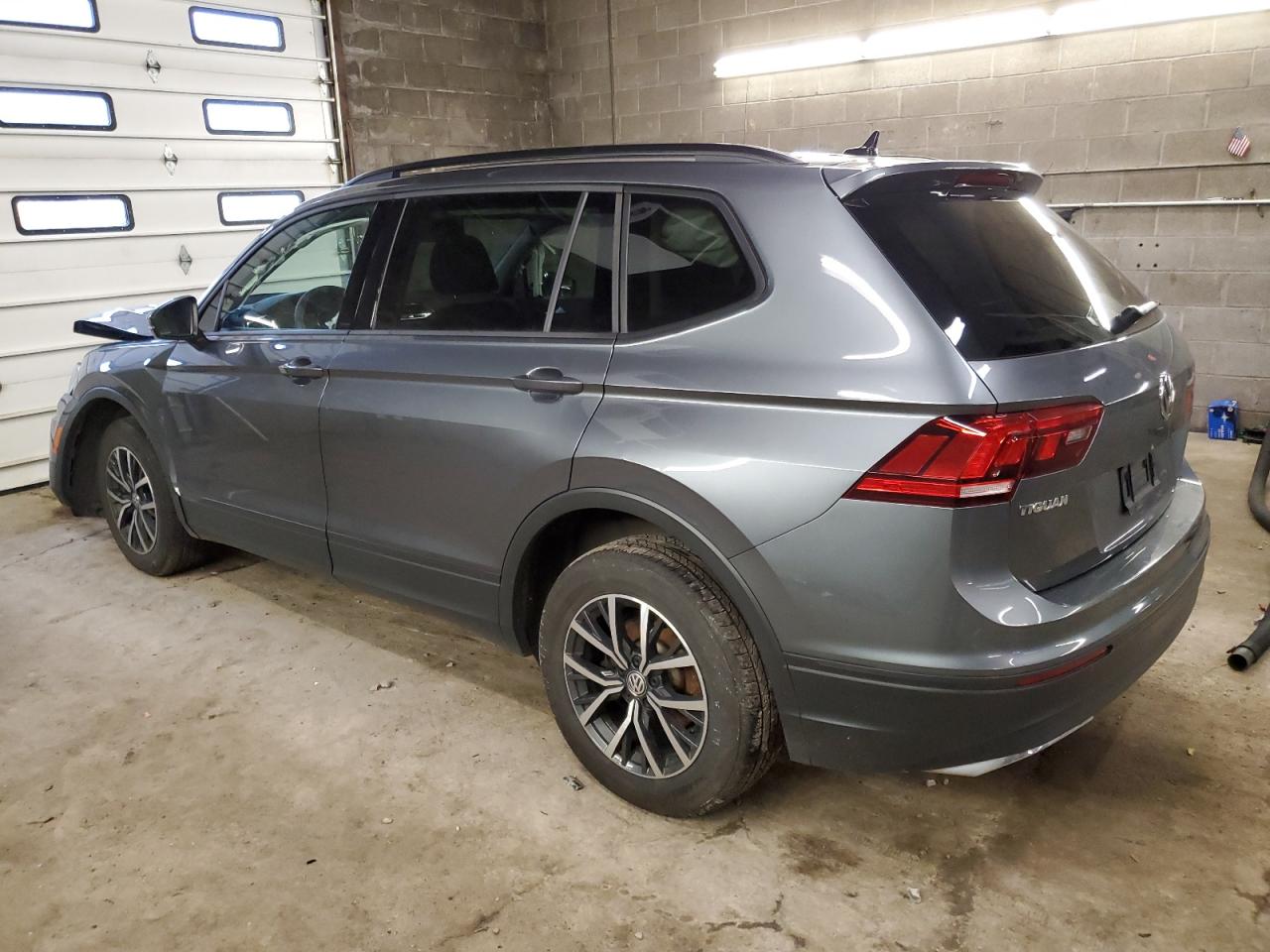 3VV0B7AXXMM097193  volkswagen tiguan 2021 IMG 1