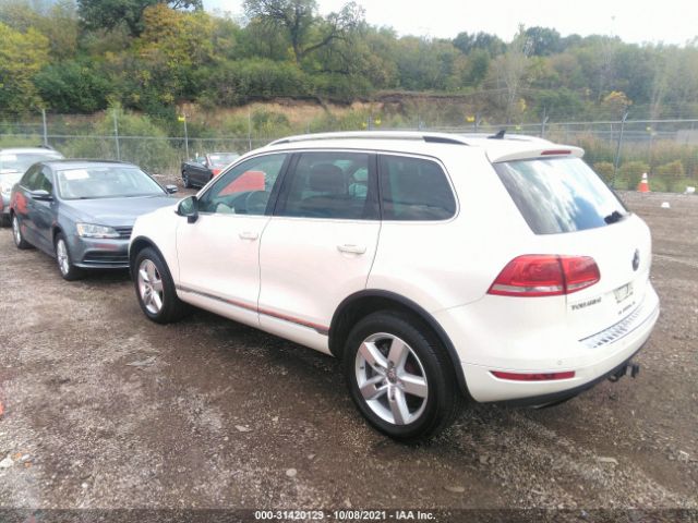 WVGFG9BP8CD003855  volkswagen touareg 2012 IMG 2