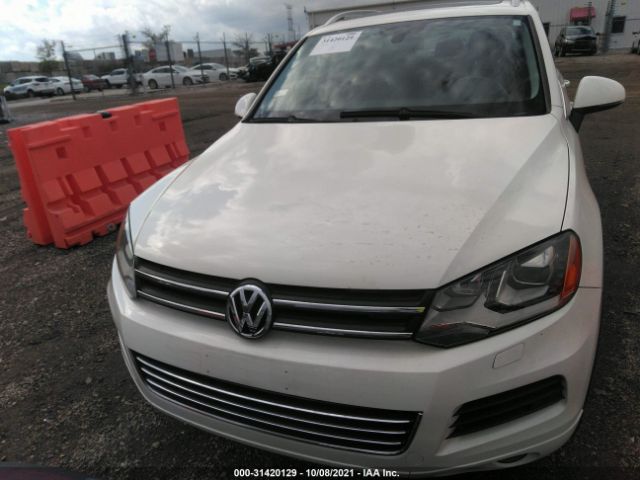 WVGFG9BP8CD003855  volkswagen touareg 2012 IMG 5