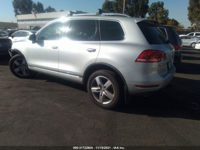 WVGEF9BP2DD011255  volkswagen touareg 2013 IMG 2