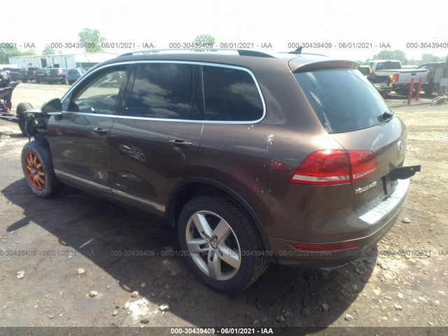 WVGEF9BP9DD010667  volkswagen touareg 2013 IMG 2