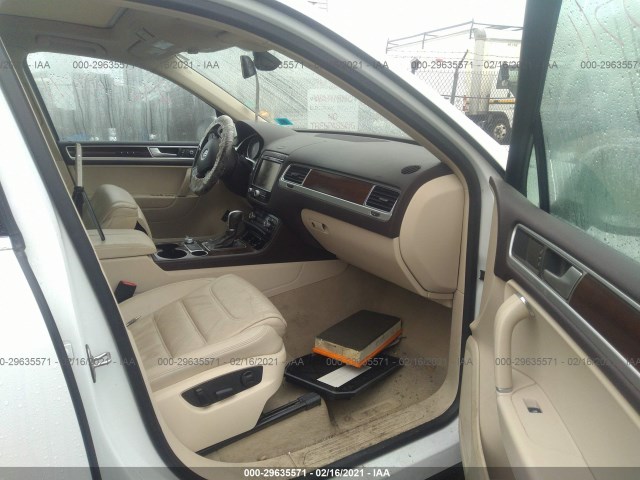 WVGEP9BP0FD001601  volkswagen touareg 2015 IMG 4