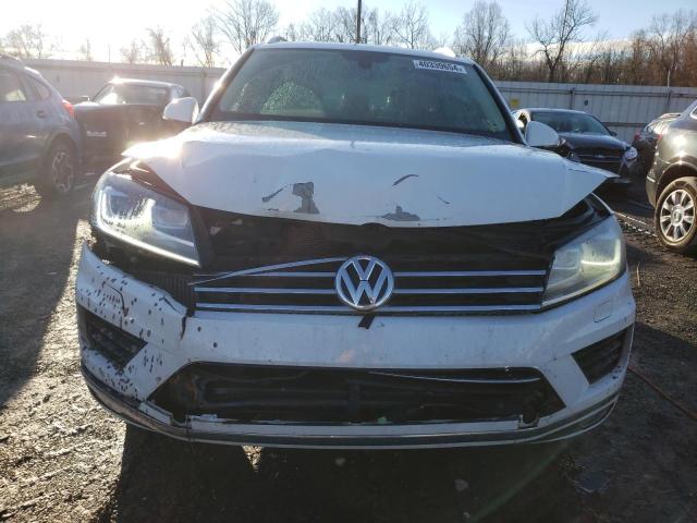 WVGEP9BP8FD006982  volkswagen touareg 2015 IMG 4