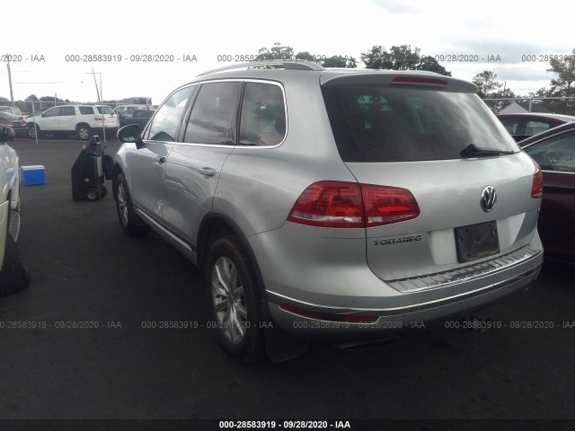 WVGEF9BP1GD012921  volkswagen touareg 2016 IMG 2