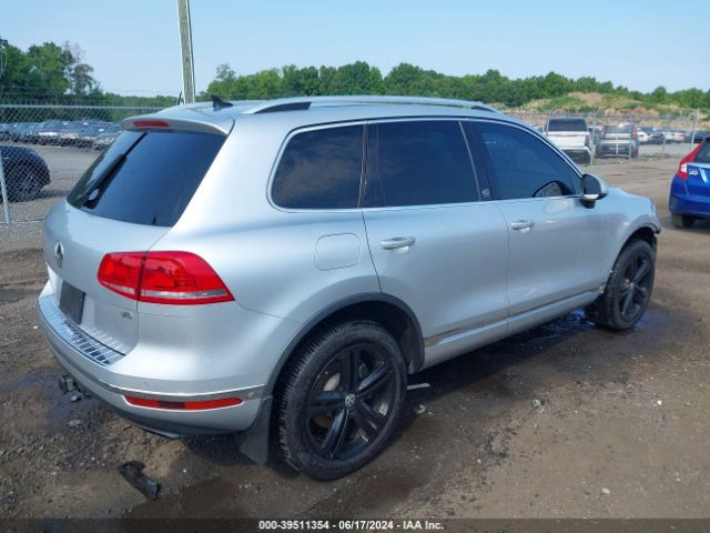 WVGRF7BPXHD000046  volkswagen touareg 2016 IMG 3