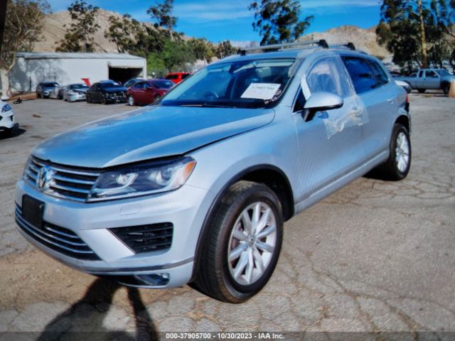 WVGEF7BP4HD001787  volkswagen touareg 2017 IMG 1