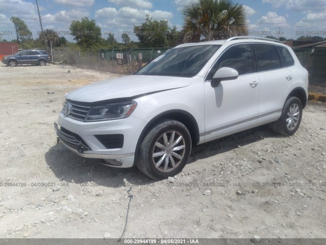 WVGEF7BP9HD006094  volkswagen touareg 2017 IMG 1