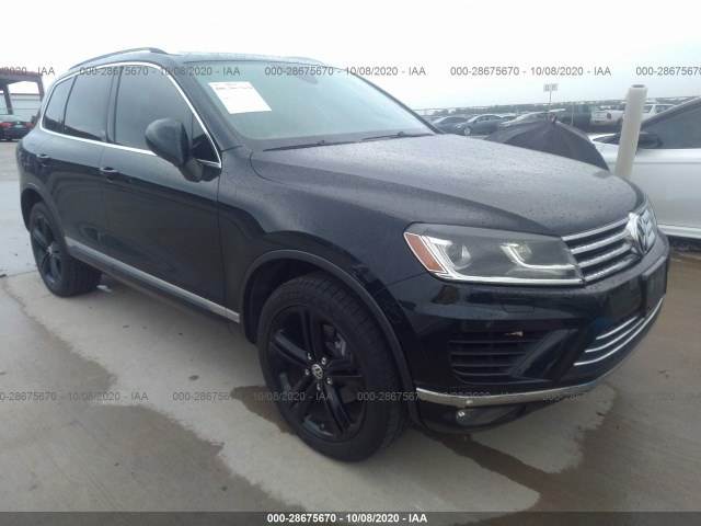 WVGRF7BP3HD004813  volkswagen touareg 2017 IMG 0