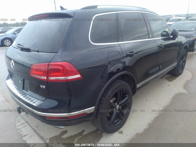 WVGRF7BP3HD004813  volkswagen touareg 2017 IMG 3