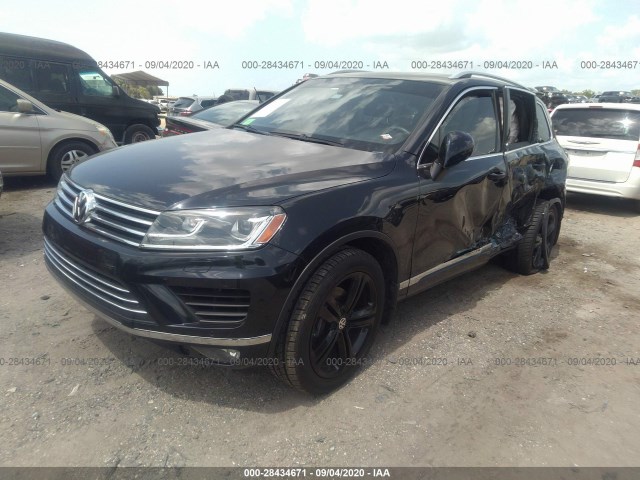 WVGRF7BP6HD006992  volkswagen touareg 2017 IMG 1