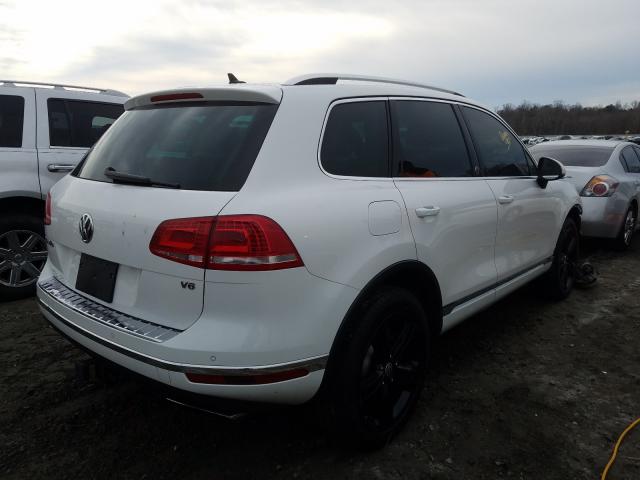 WVGRF7BP8HD005293  volkswagen touareg 2017 IMG 3