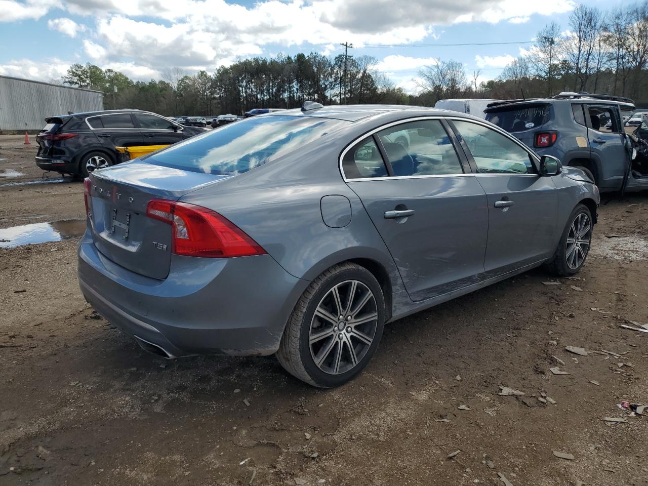 LYV402HK0HB136291  volvo s60 2017 IMG 2