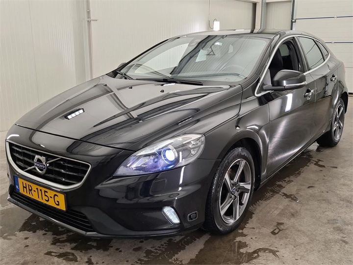 YV1MV7431G2318164  volvo v40 2015 IMG 0