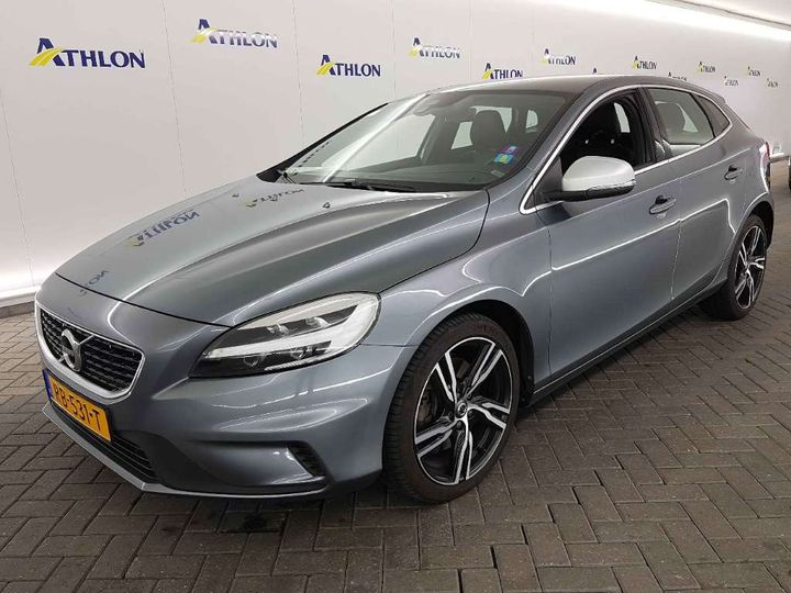 YV1MV7980J2472693  volvo v40 2017 IMG 0