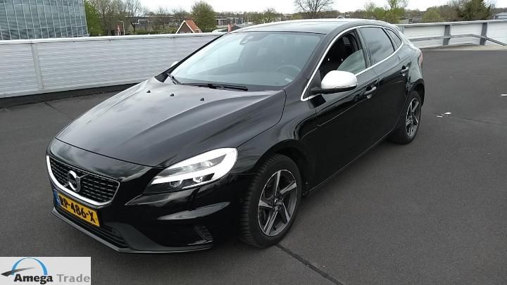 YV1MV7980J2491321  volvo v40 2018 IMG 0