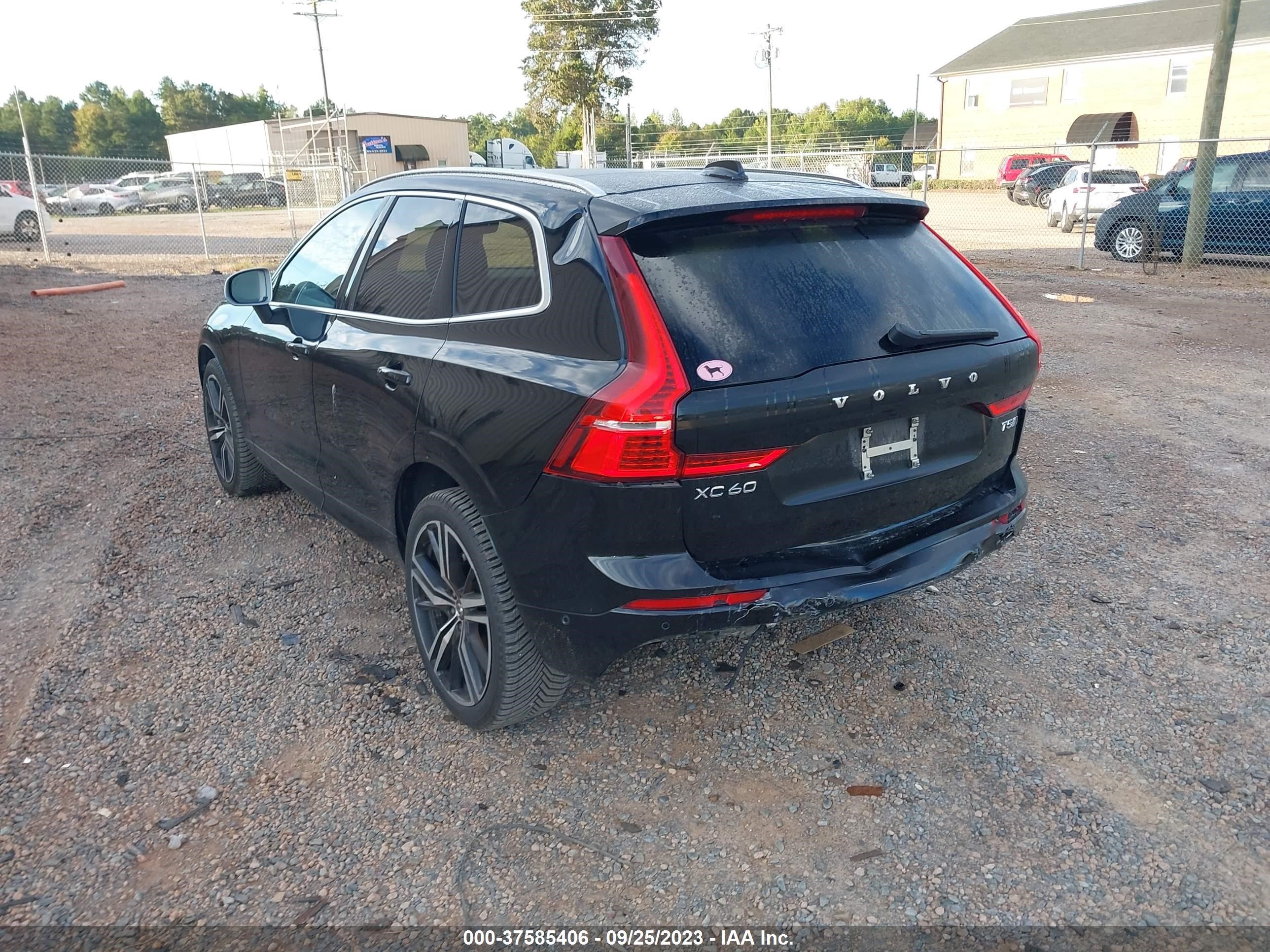 LYV102RM5JB111234  volvo xc60 2018 IMG 2