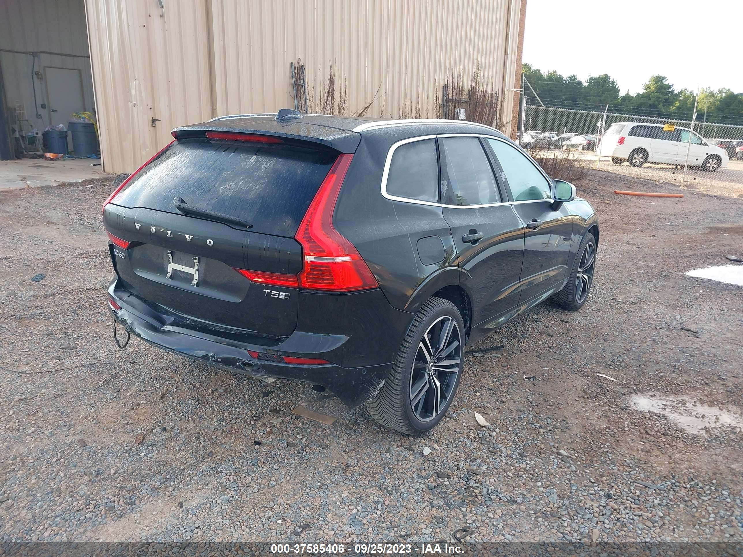 LYV102RM5JB111234  volvo xc60 2018 IMG 3