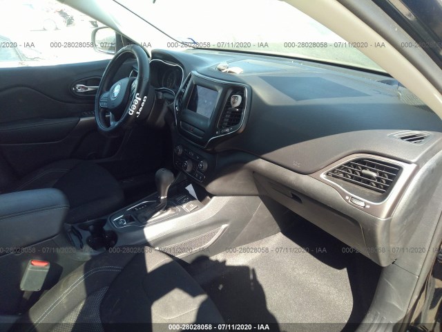 1C4PJLCX6KD366739  jeep cherokee 2019 IMG 4