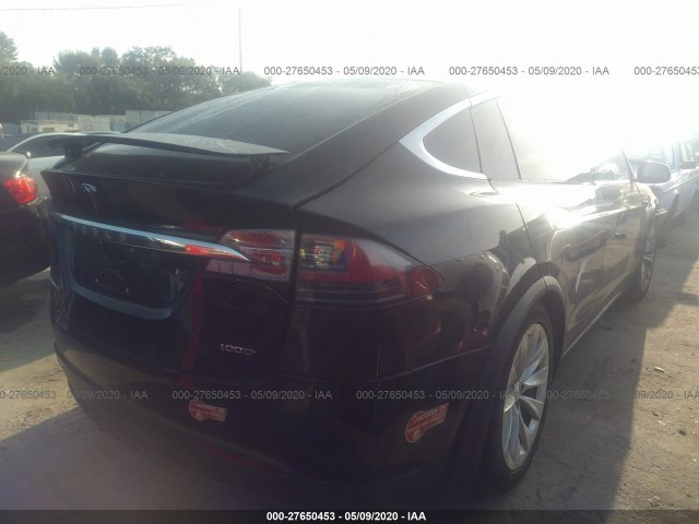 5YJXCAE21HF054040  - Tesla Model X 2017 IMG - 4 