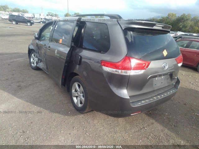 5TDKK3DC9DS337374  toyota sienna 2013 IMG 2