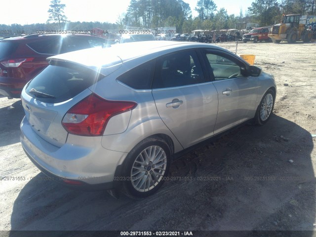 1FAHP3M22CL230952  ford focus 2012 IMG 3