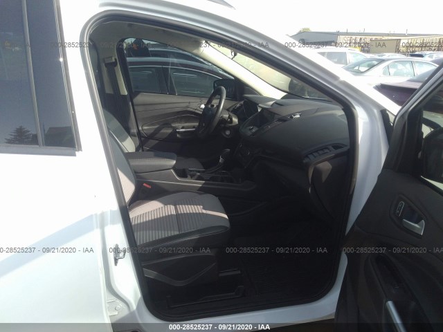 1FMCU0GD0JUD03022  ford escape 2018 IMG 4