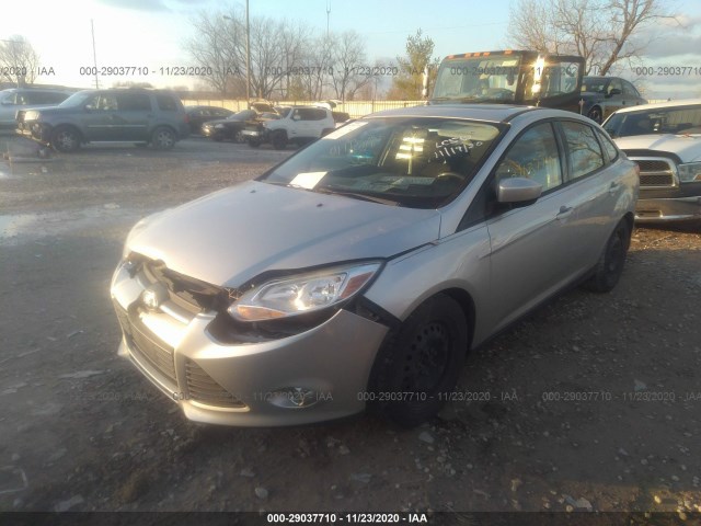 1FAHP3F27CL381749  ford focus 2012 IMG 1