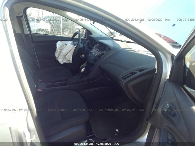 1FADP3E21HL202757  ford focus 2017 IMG 4