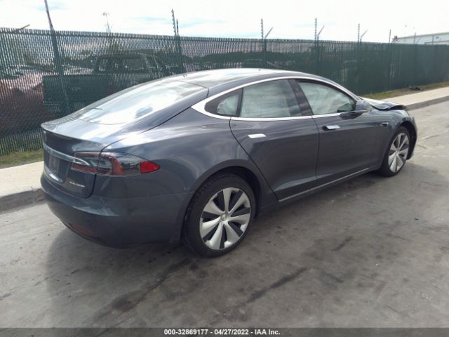 5YJSA1E22LF379028 AA 0700 YN - Tesla Model S 2020 IMG - 4 