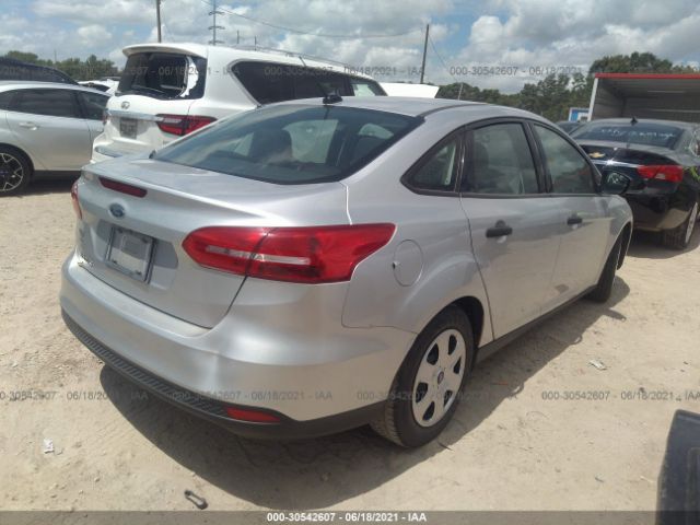 1FADP3E23JL275277  ford focus 2018 IMG 3