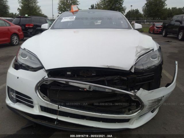 5YJSA1E21FF118316  - Tesla Model S 2015 IMG - 6 